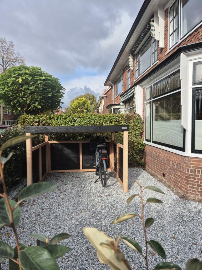 Houten fietsenschuur in Heemstede - MYWOOD