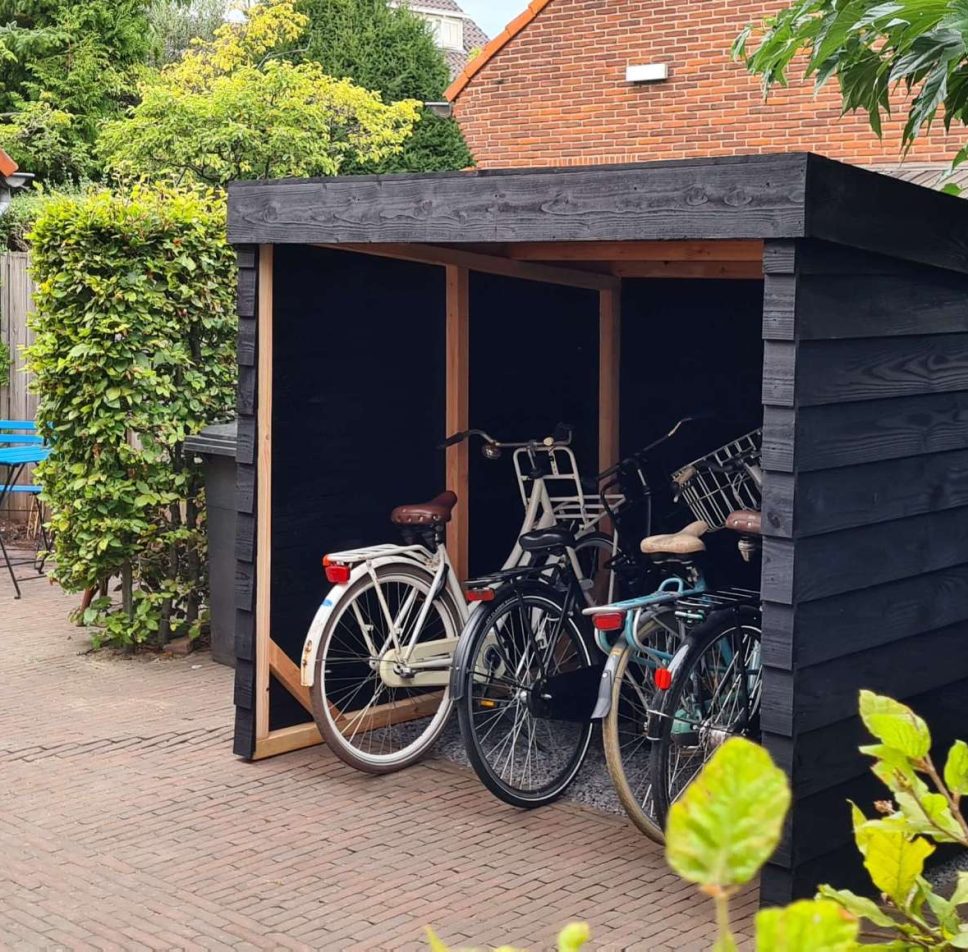 Fietsenschuur douglashout zwart