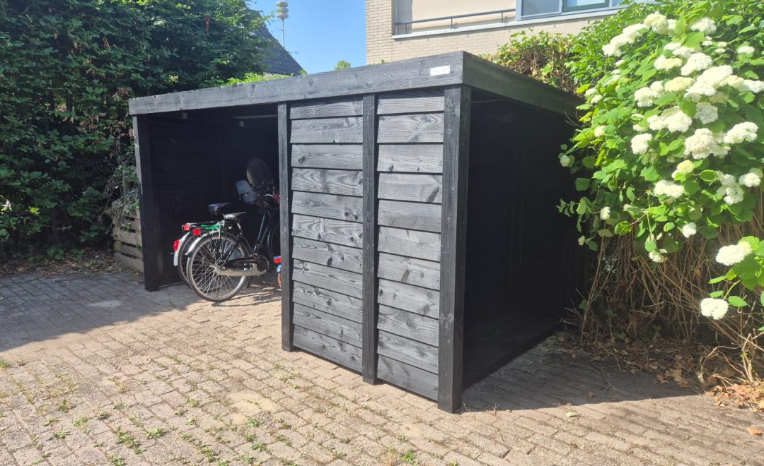 Fietsenberging met houtopslag in Oostzaan - MYWOOD