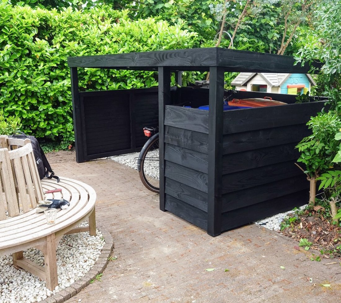 Model Rome in de kleurstelling: All Black inclusief optioneel containerscherm MYWOOD fietsenschuur. Model Rome, kleur all black. Met optioneel containerscherm zodat uw kliko netjes uit het zicht staat.